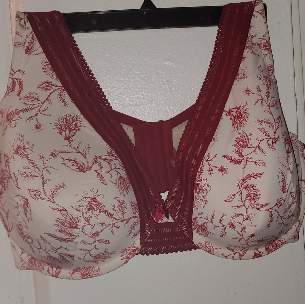 Cacique Red Triangle Smooth LL Baconette Bra